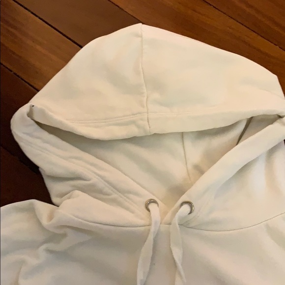 H AND M PLAIN WHITE SWEATER😊💜⚡️💖 - Picture 2 of 4